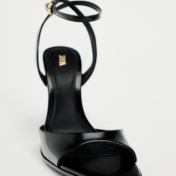 ZARA PATENT LEATHER SANDALS - Picture 3 of 5